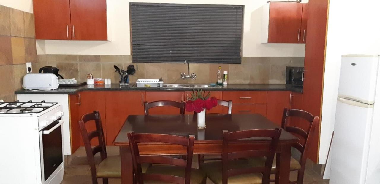 Hoopoe Haven Guest House Chartwell Екстер'єр фото